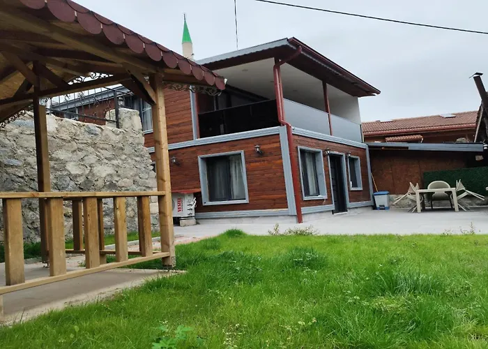 Garden House Uzungoel